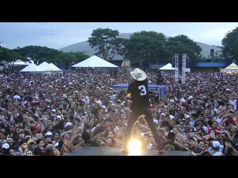 CONRADO E ALEKSANDRO SHOW ANIVERSARIO MARINGÁ FM ABELHAS