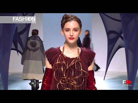 ISSEY MIYAKE Women's Fall 2011 Paris - Fashion Channel