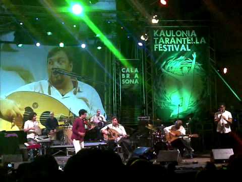 Jamal Oussini & Orchestra del Mediterraneo ft.Alfredo Verdini .live@Kaulonia Tarantella Festival'13