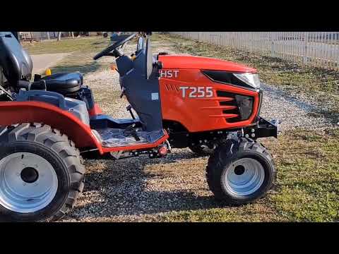 TYM T255 traktor 24Le 4x4 hidrosztatikus hajtással  Crystal Trade video