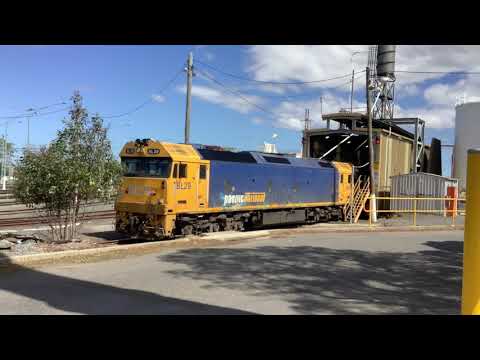 Pacific National BL29 Idling At Geelong West