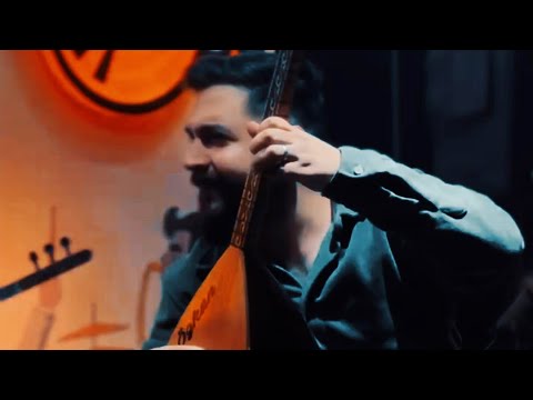 Özkan Çetin Bağlama ile ağlıyoruz…🎤
