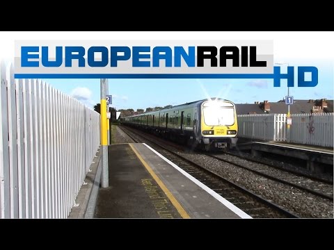 Iarnród Éireann Irish Rail Commuter 29000 DMU 29024 + 29014 arrives & departs Drumcondra Station