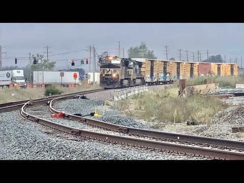 Longest Train Ever With DPU Flies Around Shoo Fly!  Grain Train Goes Under Me, Fast Kentucky Trains!
