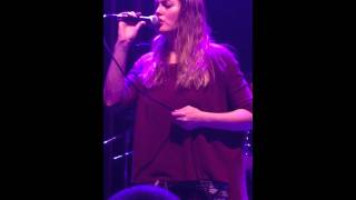 Leighton Meester - Dreaming (Live)