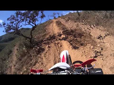 BB CAINDO DENOVO AGORA COM CRF 230 Trilha dia 14 07 2013 Macacos Nova Lima BH 010