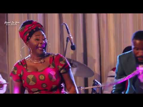 Obongi na Kembo ft Fidele Banza (Official Live Video)