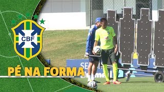 Jogadores da Seleção Brasileira travam duelo de cobranças de falta