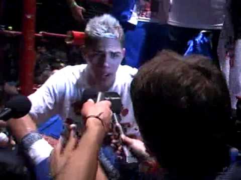 BRIAN CASTAÑO vs CESAR VELEZ, KO 2  FALLO DE LA PELEA LUNA PARK 25-5-13,