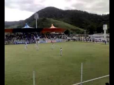 Estádio e torcida no jogo Duque de Caxias e América mg em 31