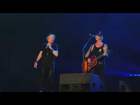 Guns N' Roses - Patience - Live in Mumbai 2025 (4K HD)