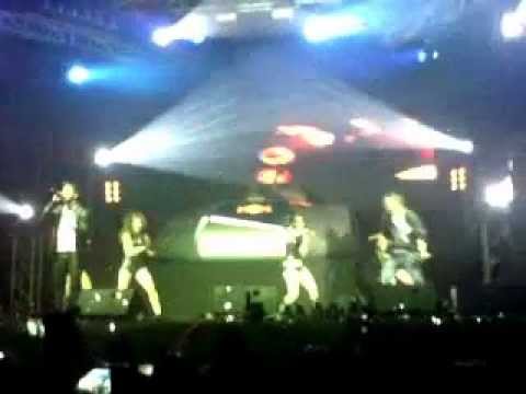 Reykon Ft. Pipe Calderon - Te Gateo @ Royal Center - Bogota "En Vivo"