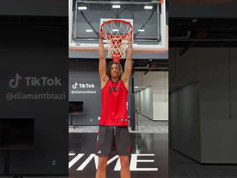 diamant blazi moving different on this trend 😭❤️ #diamantblazi #basketball #shorts #sports #fypシ