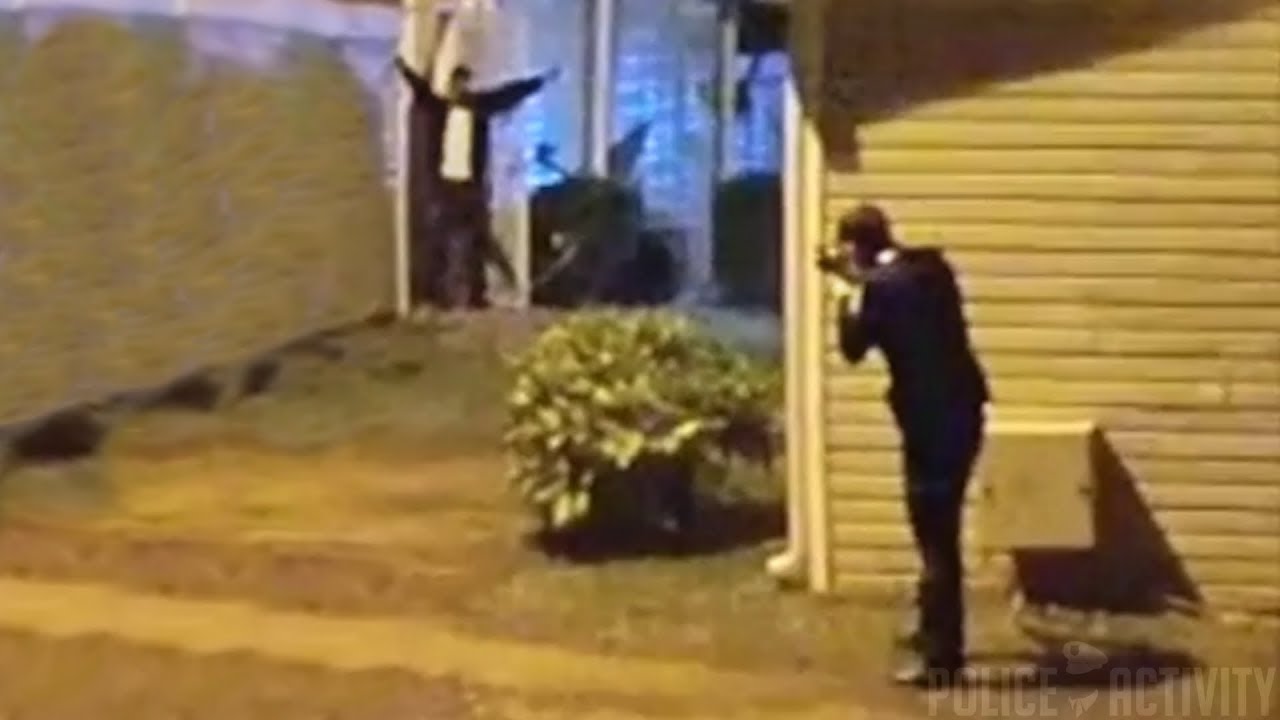 男報警自首身上有槍 高舉雙手遭警擊斃