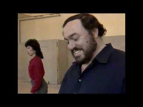 Hinter den Kulissen: Luciano Pavarotti – der Tenor probt. – Bericht von Rainer Milzkott, Dez. 1984