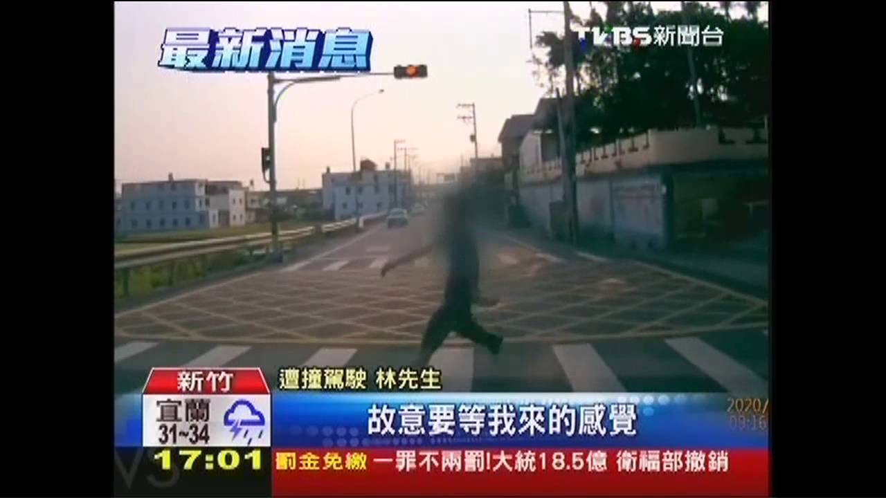 不甘朋友嗆! 少年當「助跑哥」飛撲引擎蓋