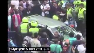 preview picture of video 'Conductora ebria arrolló a guarda de tránsito en el Centro de Medellín'