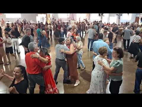 muita dança nos idosos de Rio Bonito do Iguçau no Paraná(com marcos e margarida)