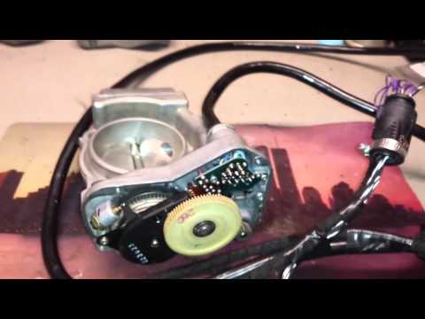 Mercedes 300SE throttle body test. Early style