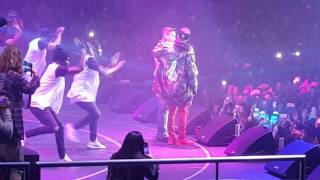 Justin Bieber ft. J. Balvin Sorry Remix (Live)