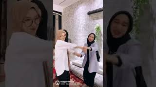 Download lagu Nuha Bahrin & Nissa Sabyan - Bestie 🇲🇾 🇮🇩 mp3