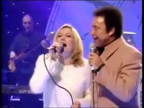 Leo Green performing Baby It's Cold Outside with Tom Jones & Cerys Matthews with Jools Holland