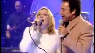 Leo Green performing Baby It&#39;s Cold Outside with Tom Jones &amp; Cerys Matthews with Jools Holland