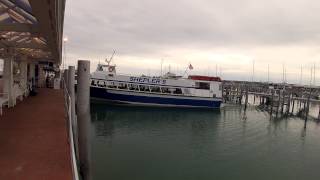 preview picture of video 'Shepler's Ferry Expert Docking - Mackinaw City'