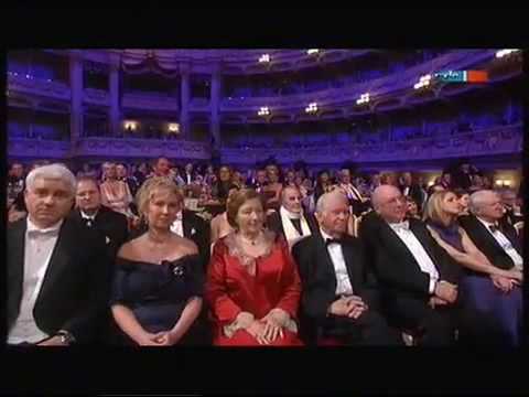 Übersetzungs FAIL von La Toya Jackson am Sempernopernball 2010