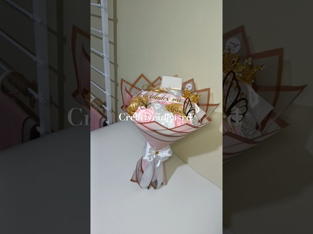 Vídeo relacionado con Rosen-Te-Amo, Regalo Dia de la Madre | Rosa eterna Naranja perfumada en Caja Regalo| Maceta de Vidrio || Flores Naturales Domicilio | Decoracion hogar | Regalos Originales Mujer