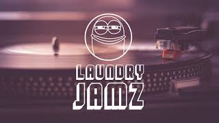 Orelha Negra - Throwback