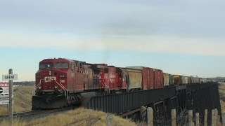 preview picture of video 'CP 8632 & 4436 WB at Lethbridge'