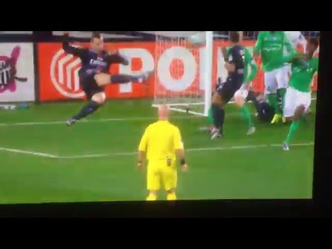 ZLATAN IBRAHIMOVIC AMAZING BICYCLE KICK HITS THE CROSSBAR • Psg vs Asse 1-0 2015