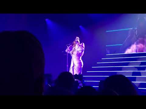 Twice Christina Aguilera - Liberation Tour live in Miami