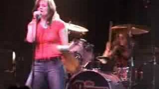 The Donnas - All Messed Up (Live)