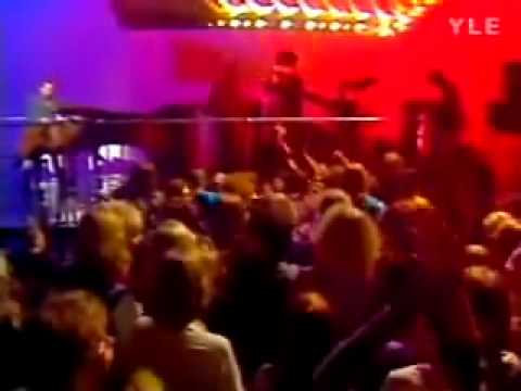 Pelle Miljoona Oy: Moottoritie On Kuuma (live on TV 1981)