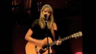 ANDREANNE A  MALETTE   Ta Marionnette au FICG 2012