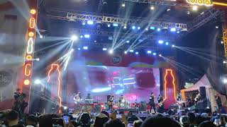 Download lagu @AndraandTheBackbone - Hitamku mp3