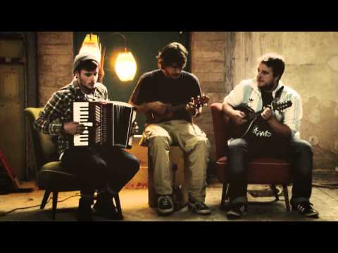 Bedroomdisco TV: Moving City Lights - 'We Walk Together' acoustic