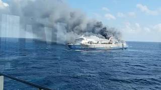 Un incendio en un ferry deja al menos 5 muertos y 41 desaparecidos en Indonesia