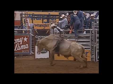 Cody Custer vs Predator - 98 PBR Nashville (89 pts)