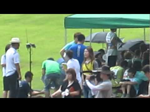 110827 Idol Sports Day - Waiting