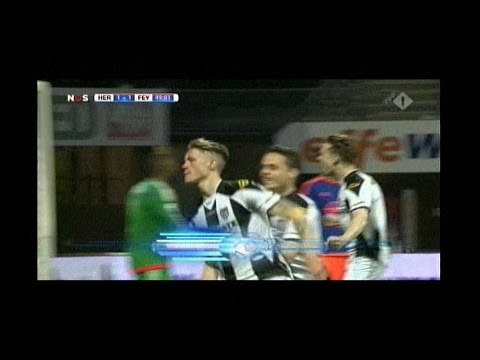 WOUT WEGHORST en ROBIN GOSENS, HERACLES ALMELO 2 - 2 FEIJENOORD, 20 APRIL 2016
