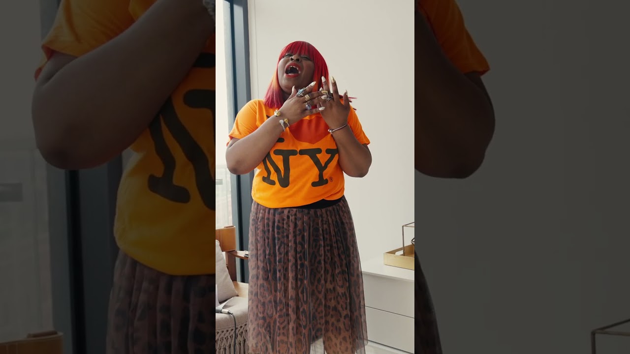 Silvia Jhony Singing At The Everly Penthouse