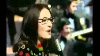 Nana  Mouskouri -  Go,Tell It On The Mountain  - Emission du 21-12-1975-.avi