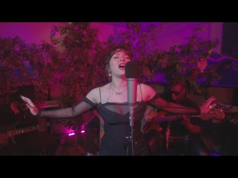 Emmy Meli - Breakthrough (Acoustic Live Performance)