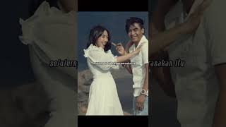 Download lagu st12 sebuah kenyataan ( full lirik) mp3 Download lagu st12 sebuah kenyataan ( full lirik) mp3