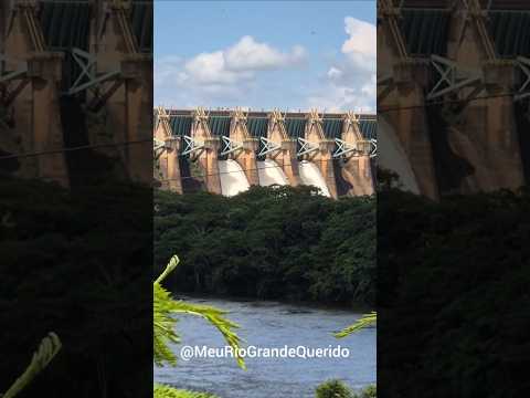 Abertura das comportas  Usina Hidrelétrica de Marimbondo, localizada no Rio Grande /Fronteira e Icém