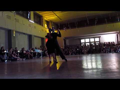  Fausto Carpino  and  Stephanie Fesneau  are  dancing  to  the  tango  "  Malandraca  "  by  Osvaldo Pugliese  in  2019