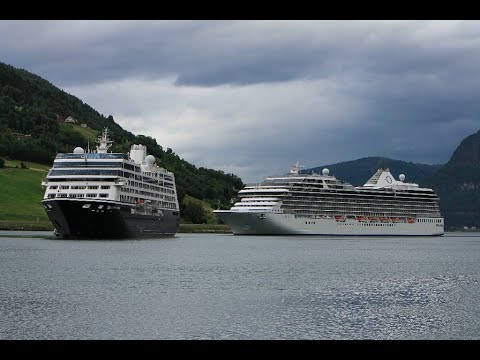 Azamara Pursuit and Marina in Olden (3.6.2022) - timelapse